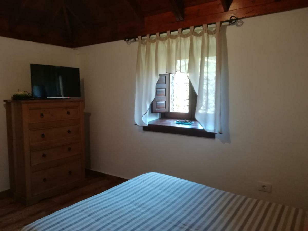 إيكود ذي لوس فينوس Casas Rurales Los Guinderos المظهر الخارجي الصورة