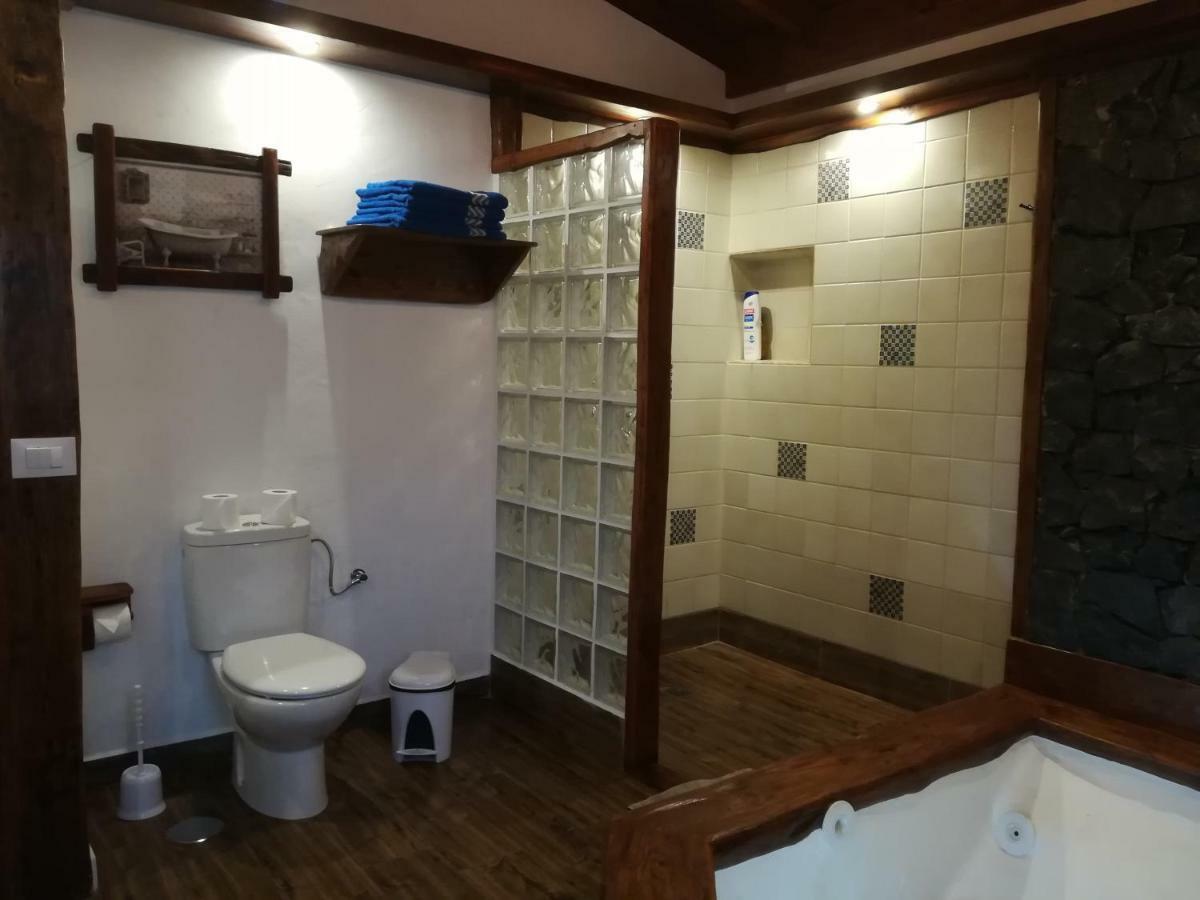 إيكود ذي لوس فينوس Casas Rurales Los Guinderos المظهر الخارجي الصورة