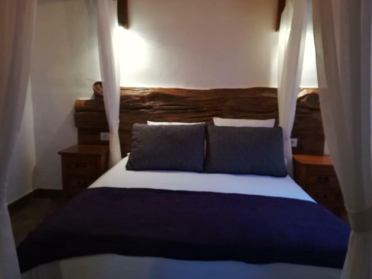 إيكود ذي لوس فينوس Casas Rurales Los Guinderos المظهر الخارجي الصورة