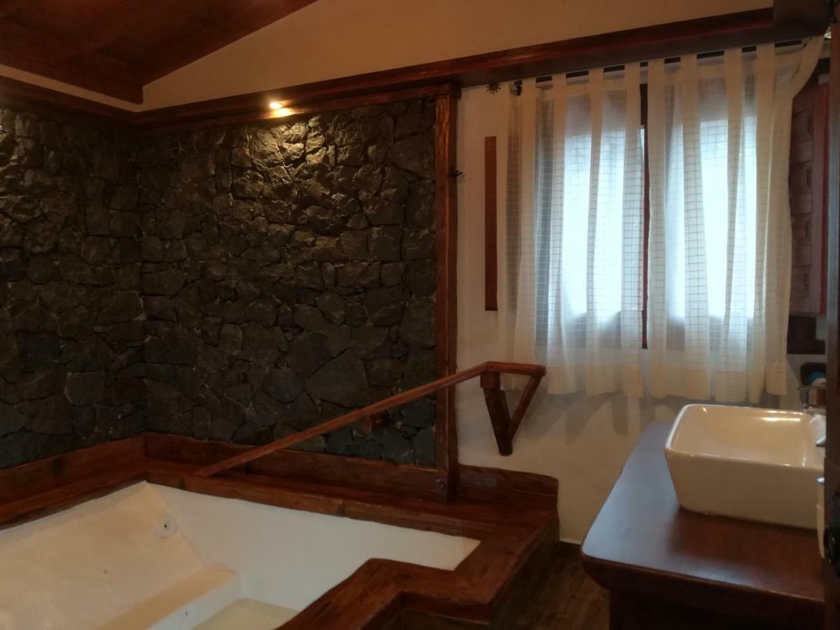 إيكود ذي لوس فينوس Casas Rurales Los Guinderos المظهر الخارجي الصورة
